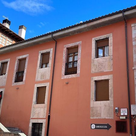 Apartamentosarturo Llanes Laplaza Atico Centrico エクステリア 写真